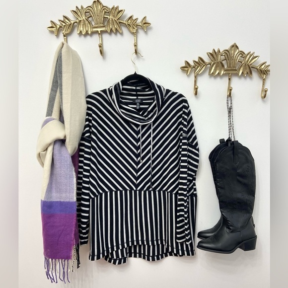 Jones New York Sweaters - Striped knit cowl neck top Xl